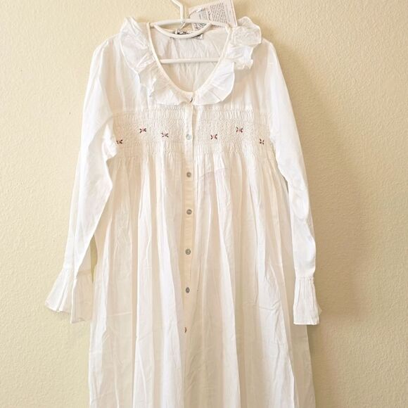 Hopeless Romantic Smocked French Knotted Roses Heirloom Cotton Nightgown Sz M - Picture 1 of 9